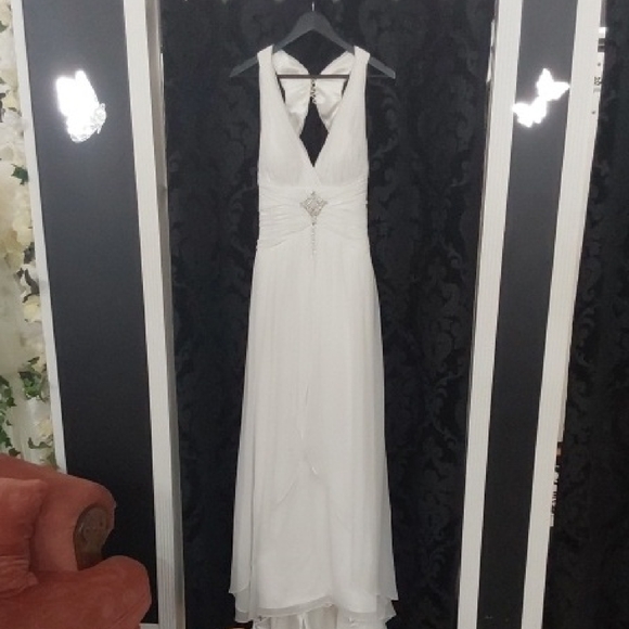 Alfred Sung Bridal Wedding Gown 7074 - Picture 1 of 5